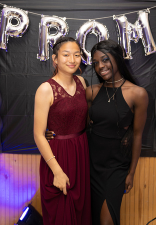 DHS_Prom_202239